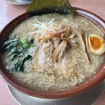 中華そば 満月 月岡店 - 背脂ラーメン大盛