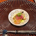 restaurant mamagoto - サワラの炙り　赤玉ねぎソースとバジル