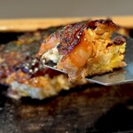 浅井 - 甘口ソースとカリカリの天カス、甘いぷりぷり海老
      ふっくら生地にシャキシャキキャベツ
      ヽ(●´∀`)ﾉ゜ パラダイスーーーー！