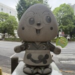 満寿家 - 西口に居ます(*☻-☻*) おにぎりちゃんではありませーん