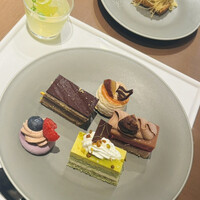 ブッフェアンドカフェ スロープサイドダイナー ザクロ - 