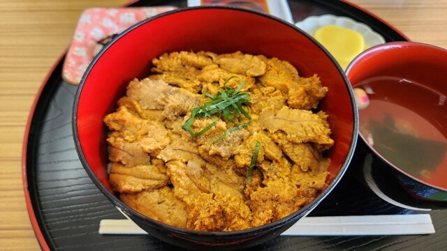みなとや 稚内 &ndash; ノシャップの食堂で味わう北海道の海鮮丼と定食