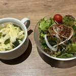 九吾郎ワインテーブル - スープ＆サラダ