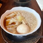 古民家ヌードゥル 黒揚羽森住 - 黒中華、おゞ油1200円＋雲呑300円＋味付け煮卵150円