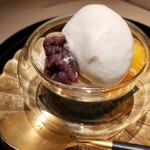 蓬左茶寮 - 自家製フルーツみつ豆(ミルク ジェラート、マンゴー、ほうじ茶ムース、寒天、自家製あんこと塩豆)、黒蜜ソース添え
