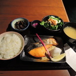 創作ダイニング縁 - 日替わり焼き魚定食、銀鮭　850円