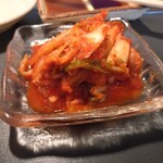 焼肉炭焼亭 - キムチ