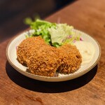 ヨコバチ - 里芋の馬肉コロッケ