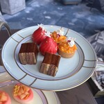 ウォルドーフ・アストリア大阪 - 