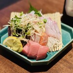 ヨコバチ - お刺身盛り合わせ