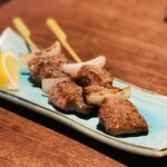 ヨコバチ - 赤牛串