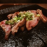牛タンの溶岩焼き