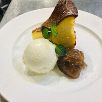 自家製バスクチーズケーキいちじくのジャム
