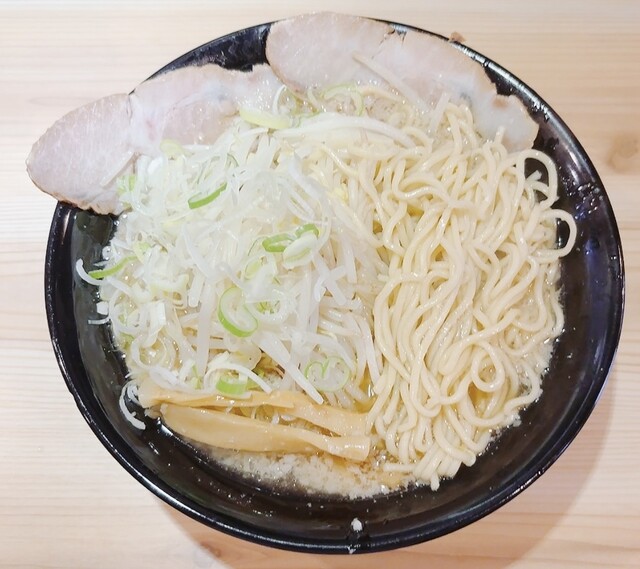 東京豚骨 背油とんこつらーめん 雷門 - 門前仲町/ラーメン | 食べログ