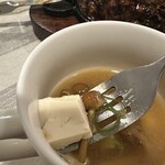 セリカ - スープはお豆腐とシメジの味噌スープ