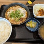 吉野家 - 料理写真:ネギラー油月見牛とじ御膳