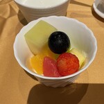 万平ホテル メインダイニングルーム - フルーツ