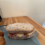 Mel - 生ハムのサンドイッチ