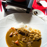 「糸島黒豚と野菜のカレー」（1,700円）。完璧なカレーと言えましょう～。