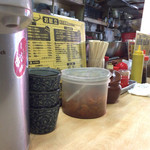Yama Shiyou - 渡辺通　山庄　店内　ランチ時はスープはポットの横に置いてあるカップに自分で注いでOKです。