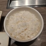 焼肉うしごろ - 魚沼産コシヒカリご飯のお代わり分です。