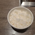 焼肉うしごろ - 魚沼産コシヒカリご飯です。