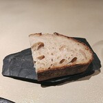Ristorante SHIKAZAWA - フランスパン　太刀魚とホロホロ鳥との相棒に。