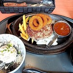 あっぷるぐりむ - 料理写真:旨ハンバーグ+ツナご飯セット（すまし汁つき）