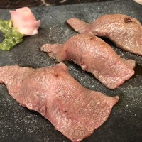 焼肉たまき - 大トロ炙り肉寿司