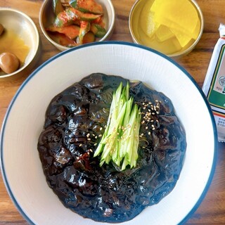 口コミ一覧 : 韓国食堂&カフェ LUNA - 新大久保/韓国料理 [食べログ]