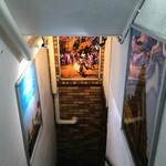 ニラー 南インド料理 - お店は地下にあります