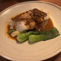 魚China YO - 真鯛の蒸し物　よだれ鶏のソース