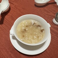 中国料理 龍鳳(ホテルアゴーラリージェンシー大阪堺) - 蟹肉とふかひれのスープ