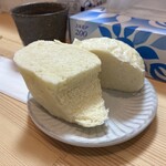 Ran - 店主さんからサービスのマントウ