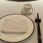 中国飯店 富麗華 - 内観(テーブルセット)