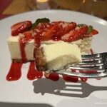 BUTCHER'S CUT - ニューヨークチーズケーキ(デカいです)