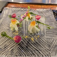 八王子うかい亭 - からすみの乗った烏賊　ルビーオニオン