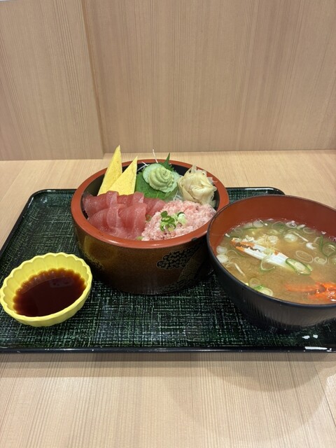 あじまし亭 - 青森市その他（海鮮丼）の写真