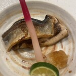 小西鮨 - 秋刀魚中に肝　1本の骨も無い！