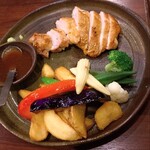 欧風食堂 プティポワ - 越の鳥のソテー