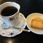 雑魚寝館 - 美味しいコーヒー。　400円