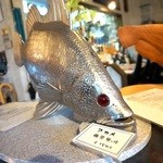 雑魚寝館 - オブジェ。　150万円　　、めちゃくちゃ硬い材料でできている。ｗ