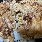 高崎ウルスタ丼 - 唐揚げの一つ一つがかなり大きいから嬉しいです。