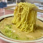 田沢旅館 - 麺リフト。