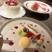 District Brasserie, Bar, Lounge - 