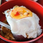 オーモリラーメン - カレーに目玉焼きをのせて、この組合せも合いますね