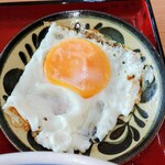 オーモリラーメン - 目玉焼き