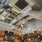 カフェ＆ネオ大衆 new-mon - おしゃれな店内