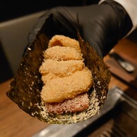 USHIMITSU NISHIAZABU - 和牛の雲丹ユッケドッグ