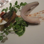 レフェルヴェソンス - 鮎の半分は油に浮かせてふっくらと揚げたもの、半分は笹で包んでオーブンしたもの。しっとりとしていました。